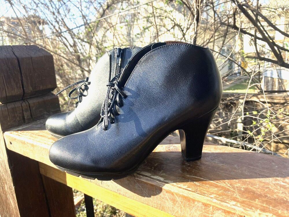 L'AMOUR DES PIEDS 'Florrie' Bootie Black Leather Ankle Boots Lace Up Sz 6